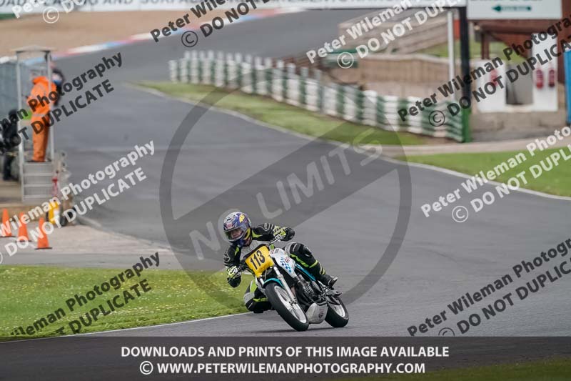 enduro digital images;event digital images;eventdigitalimages;mallory park;mallory park photographs;mallory park trackday;mallory park trackday photographs;no limits trackdays;peter wileman photography;racing digital images;trackday digital images;trackday photos